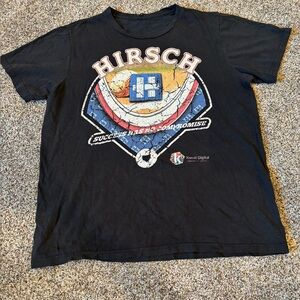 Hirsch Graphic T-Shirt in Black xl